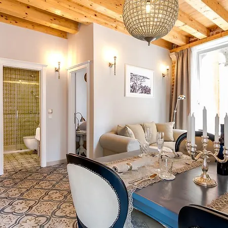 Heritage Zanini Apartment Hvar Town