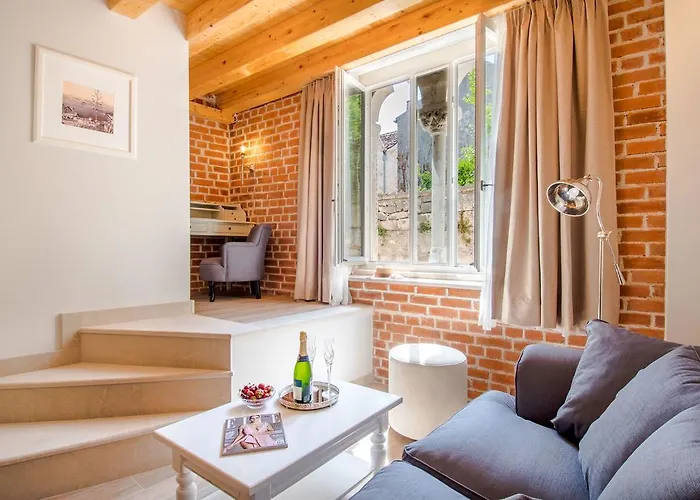 Heritage Zanini Hvar Town