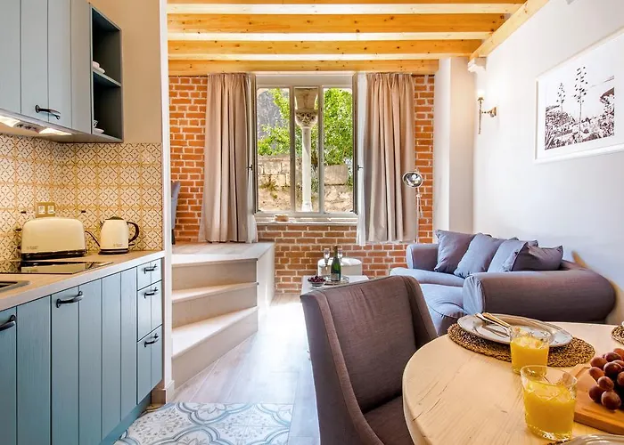 Heritage Zanini Apartment *