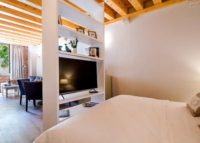 Heritage Zanini Apartment Hvar Town